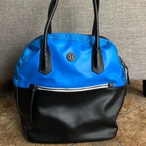 Lululemon bag